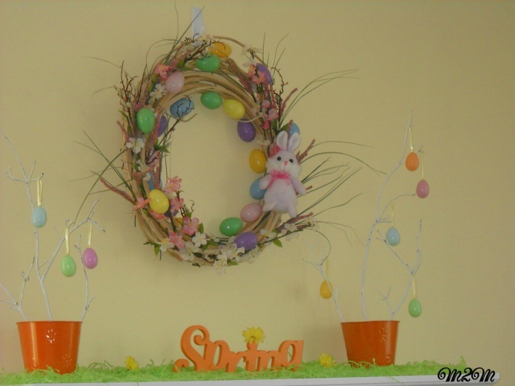 Easter budget decorating, spring decoratiing ideas Dollar Store decorating ideas