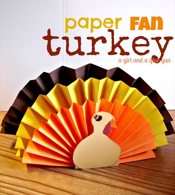 craft ideas for a kid's Thanksgiving table 